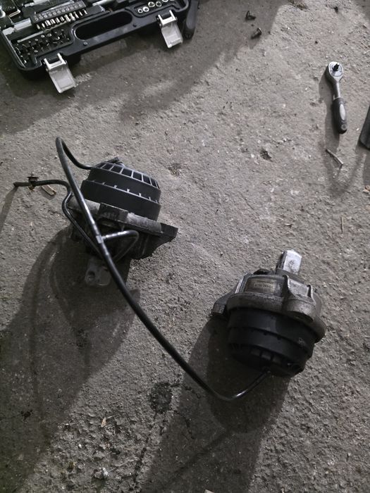 Тампони за двигател за BMW F10 f11 2.0 184 коня