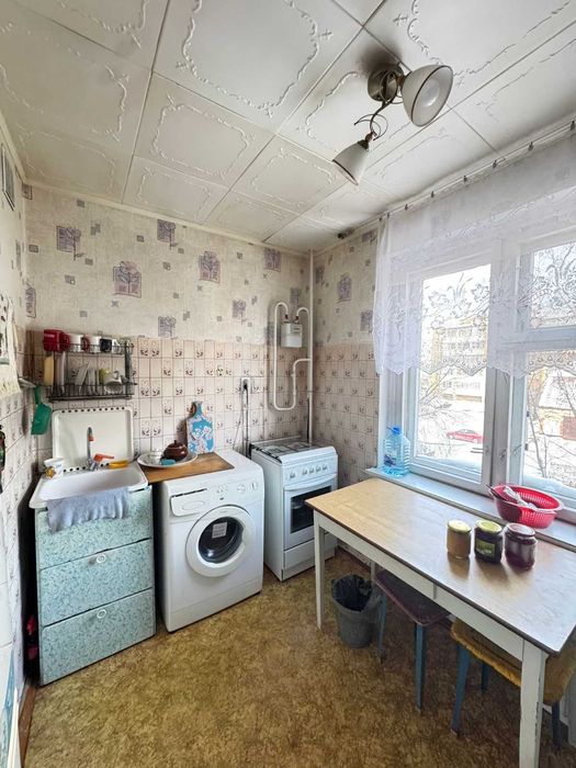 Продам 2 комн квартиру Сити молл