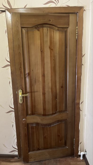 Срочна продам двери деревиянный