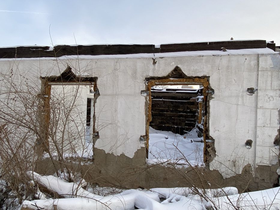 Продам участок 6 соток и дом на разбор