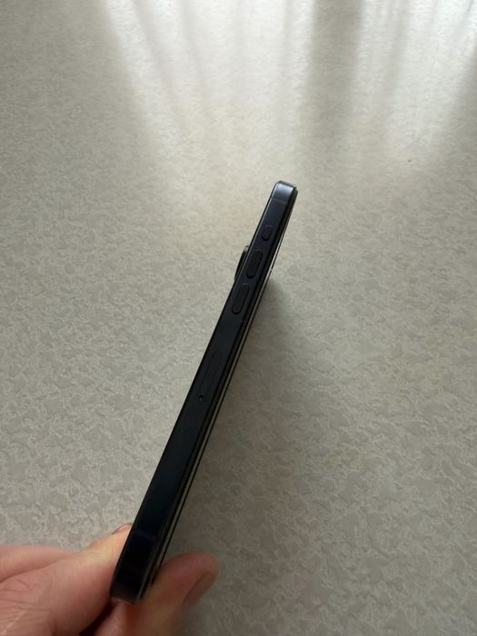 Продам Iphone 15 pro Blue