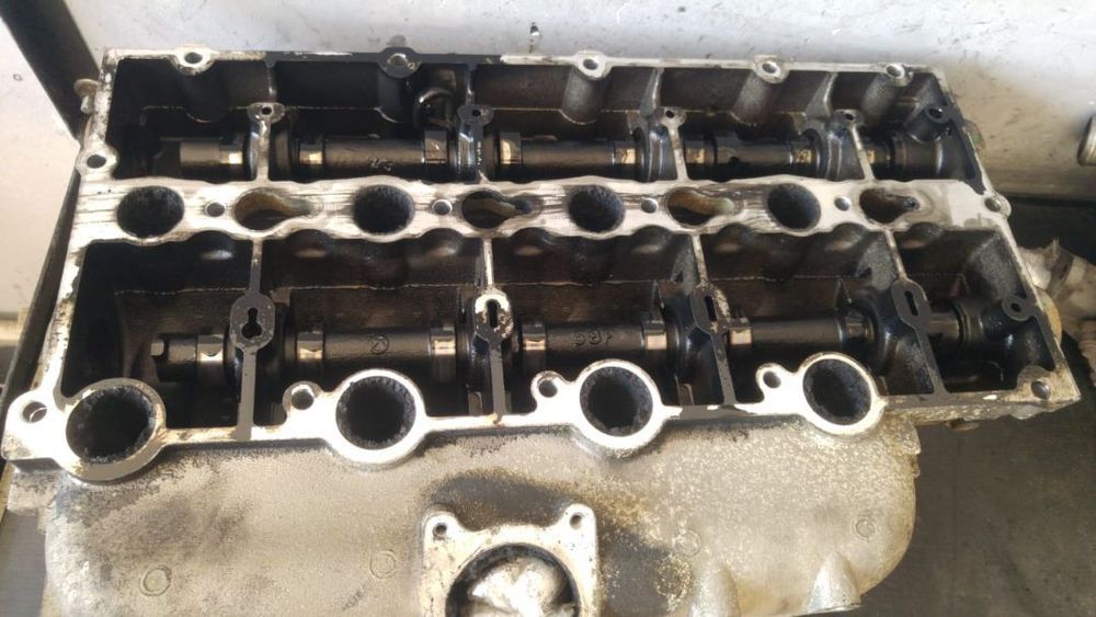 capac chiulasa cu ax came 2.5 crd  chrysler voyager 4  enj  90132393f