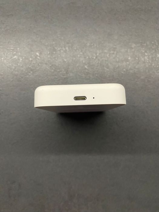Apple MagSafe Battery Pack SIGILAT