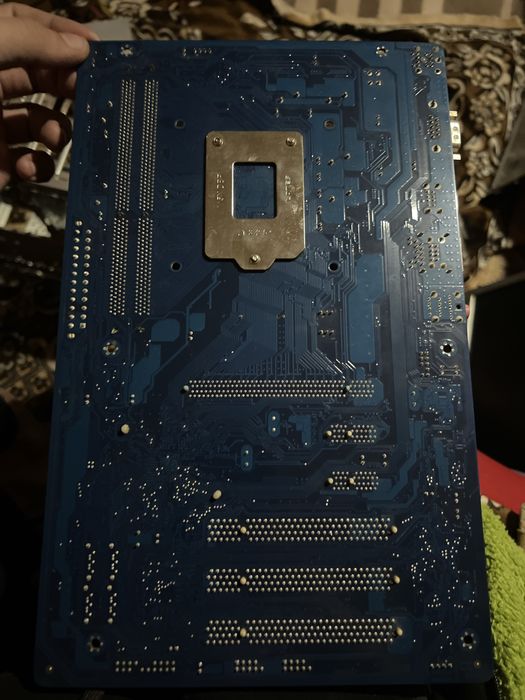 Материнская плата Gigabyte P61-S3