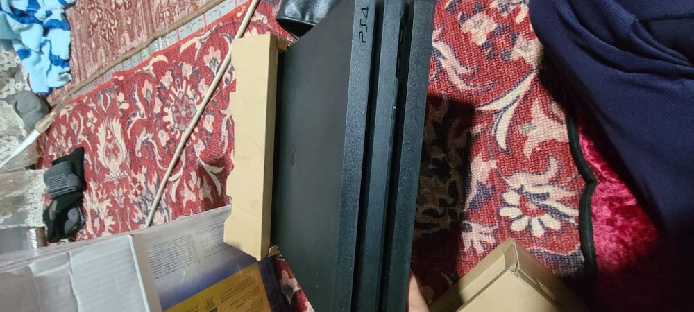 Playstation 4 pro sotiladi