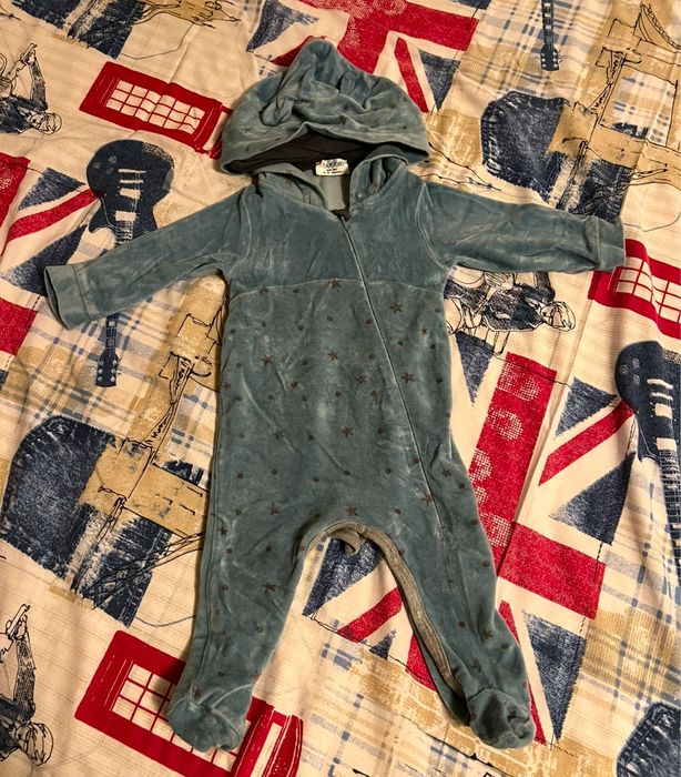 Дрехи за бебе момче 06 м