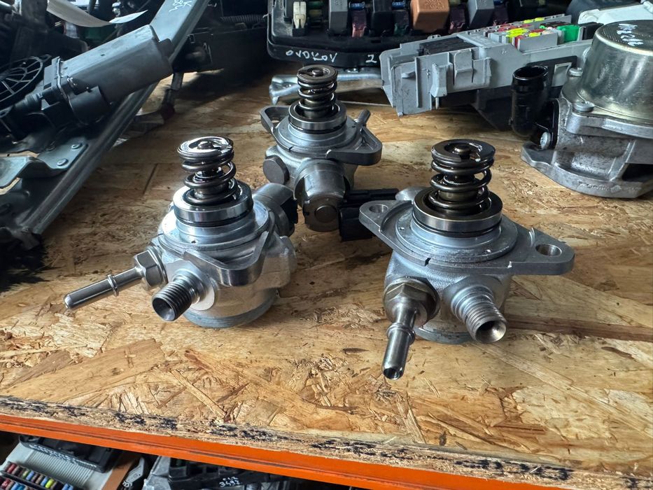 Pompa de injectie dacia lodgy 1.2 TCE an 2012-2017 cod 166301888R