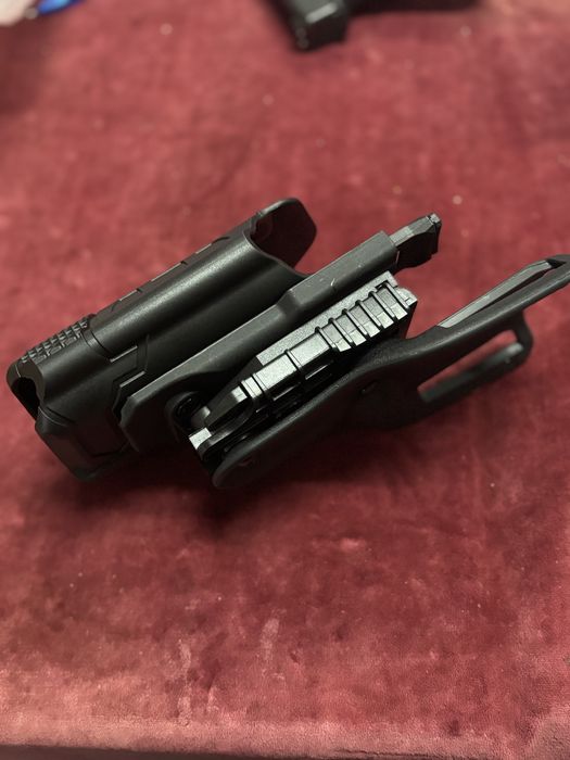 Кобур за глок 17 с фенер