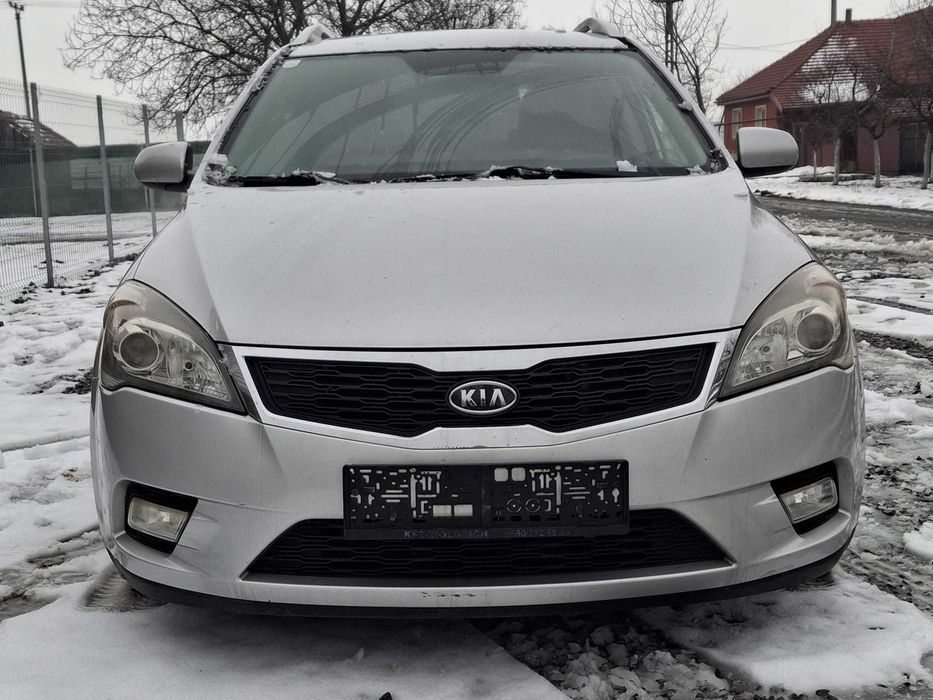 KIA Ceed - 1.6 CRDi - Climatronic / Pilot / Comenzi