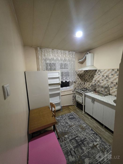 Ойбек Вика якинида 2 хонали квартира ижарага берилади