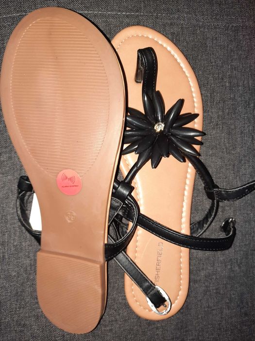 Sandale negre cu floare noi masura 39