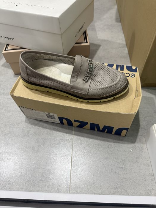 Продается женская обувь