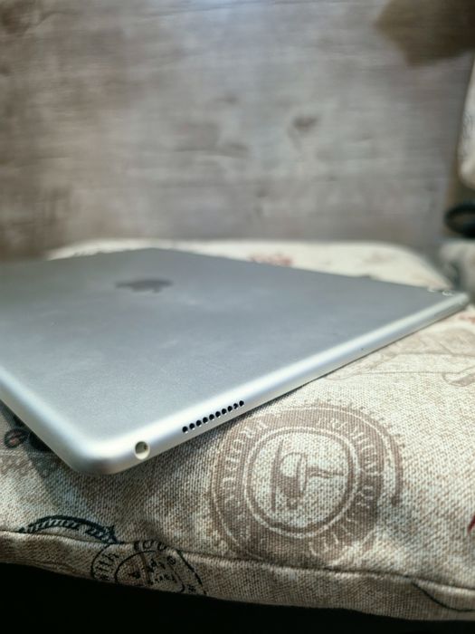 iPad Pro 12.9 inch 2nd Gen 64Gb Silver + Нов Тъч скрийн