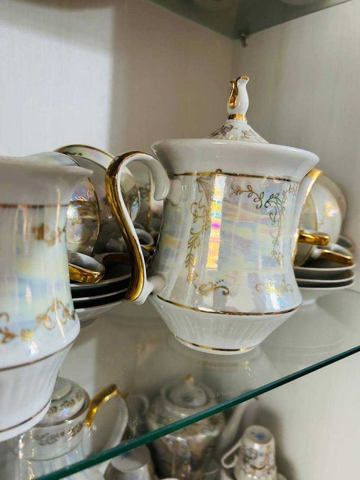 Чайный сервиз на 12 персон