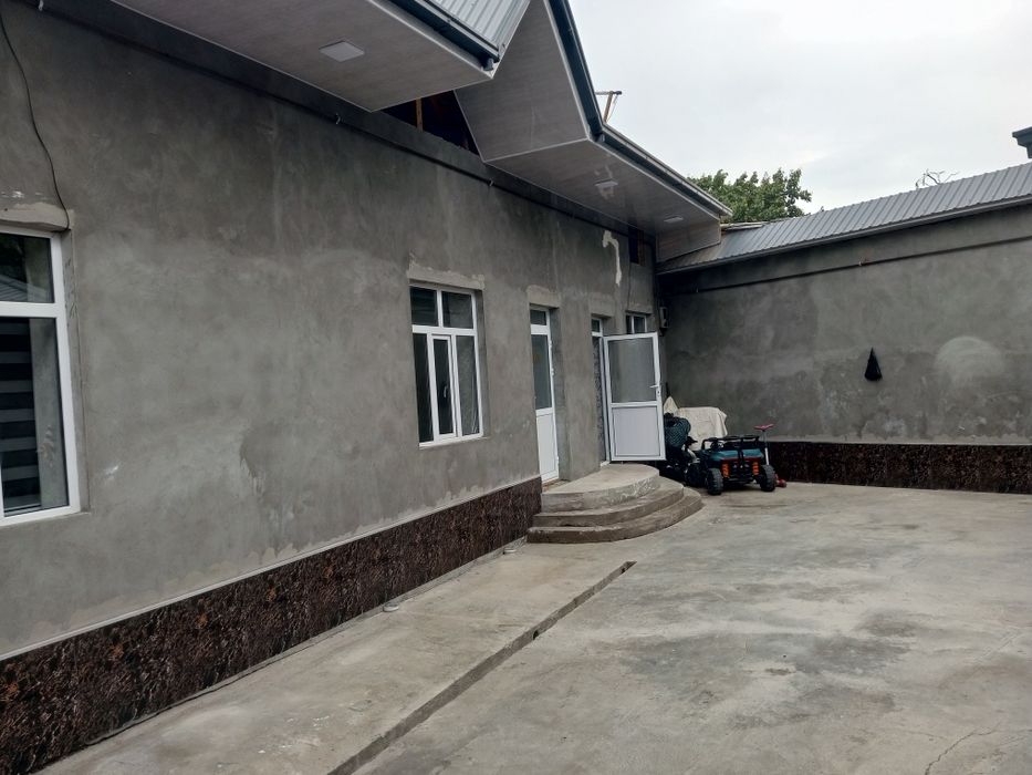 Uy sotiladi srochno Pushkindan kelishamiz