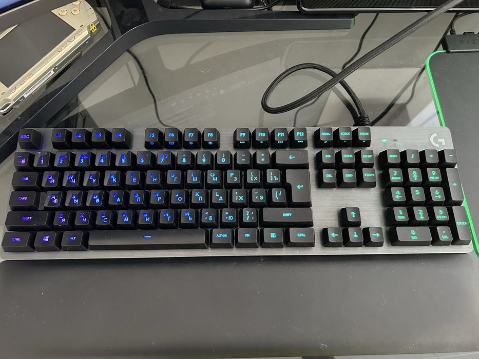 Продам игровую клаву logitech g513 carbon