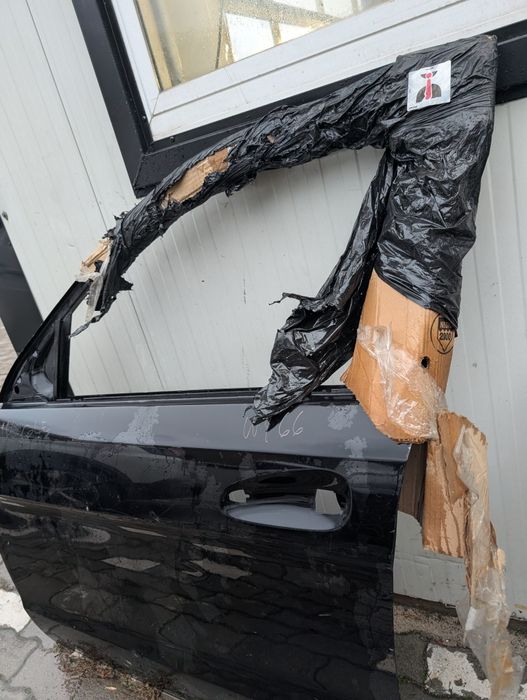 Предна лява врата за Мерцедес гле w166