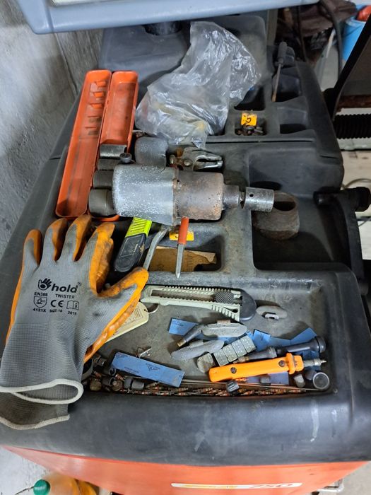 Оборудване/машини за сервиз за гуми