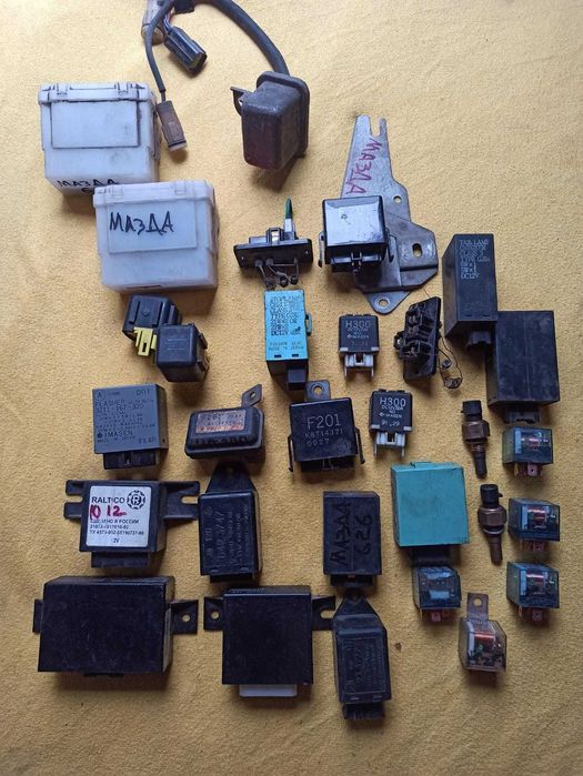 Продам запчасти на Mazda 626