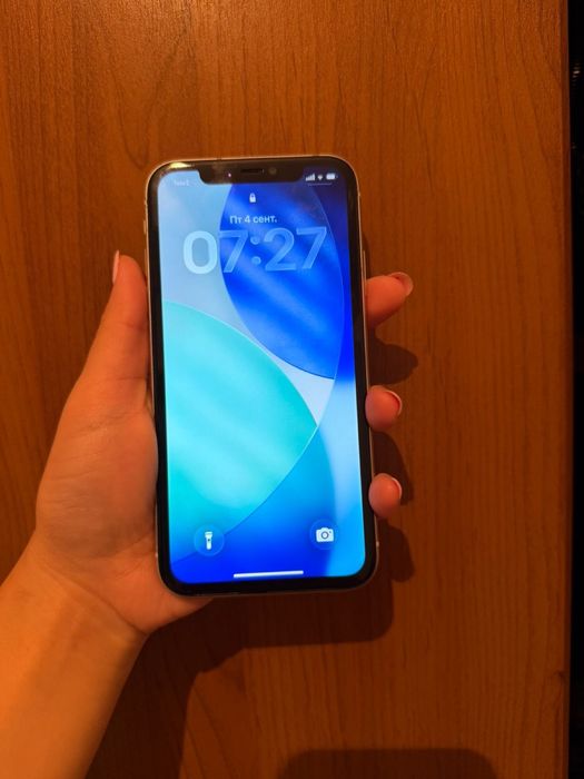 iPhone 11 белый 64