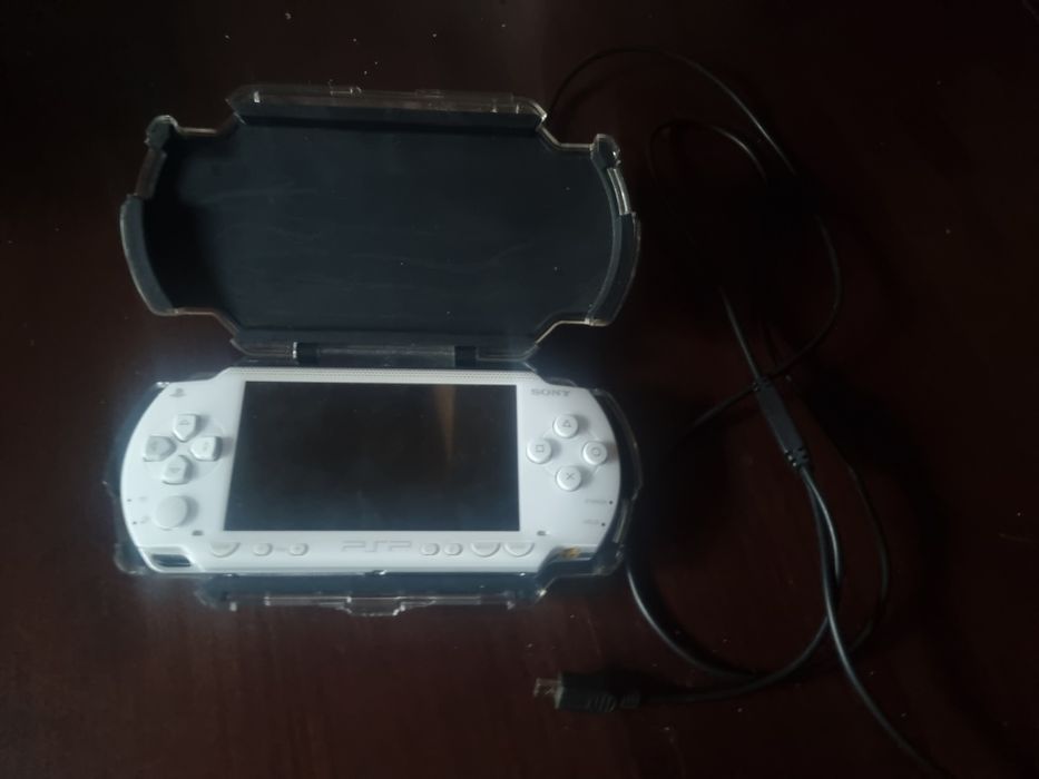 PSP 1003 128GB + калъфче