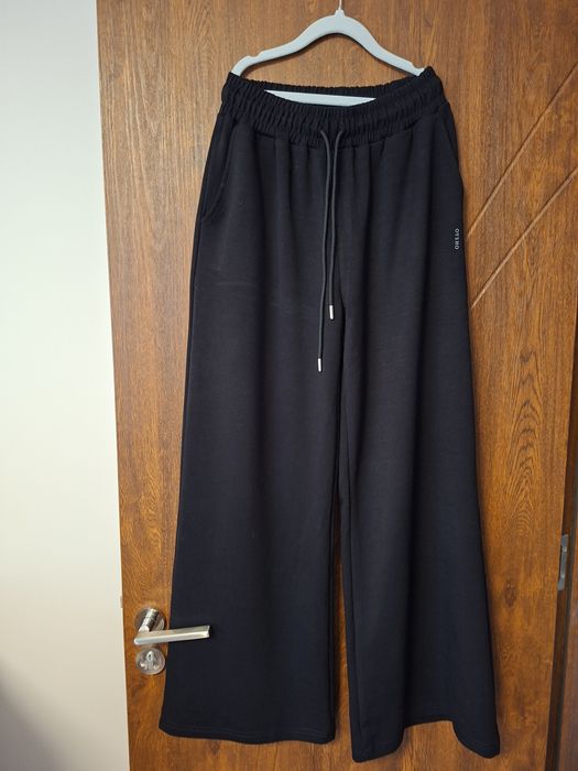 Черен Панталон oysho