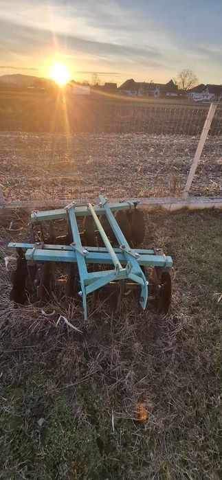 Vând disc agricol pentru tractor de 20 cp.