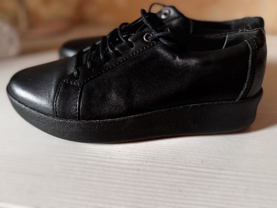 Кеды кожаные продам