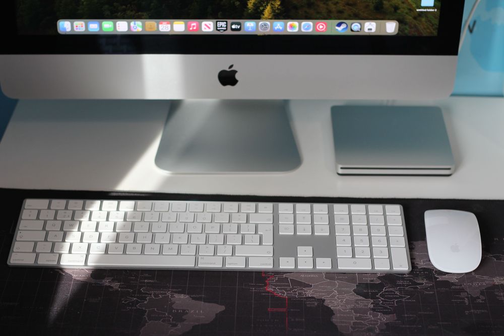 iMac 21.5'' Retina 4K 2019 + DVD + Mouse + Tast