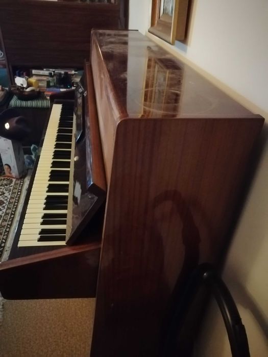 GEYER Пияно Оригинално Произведено в Германия