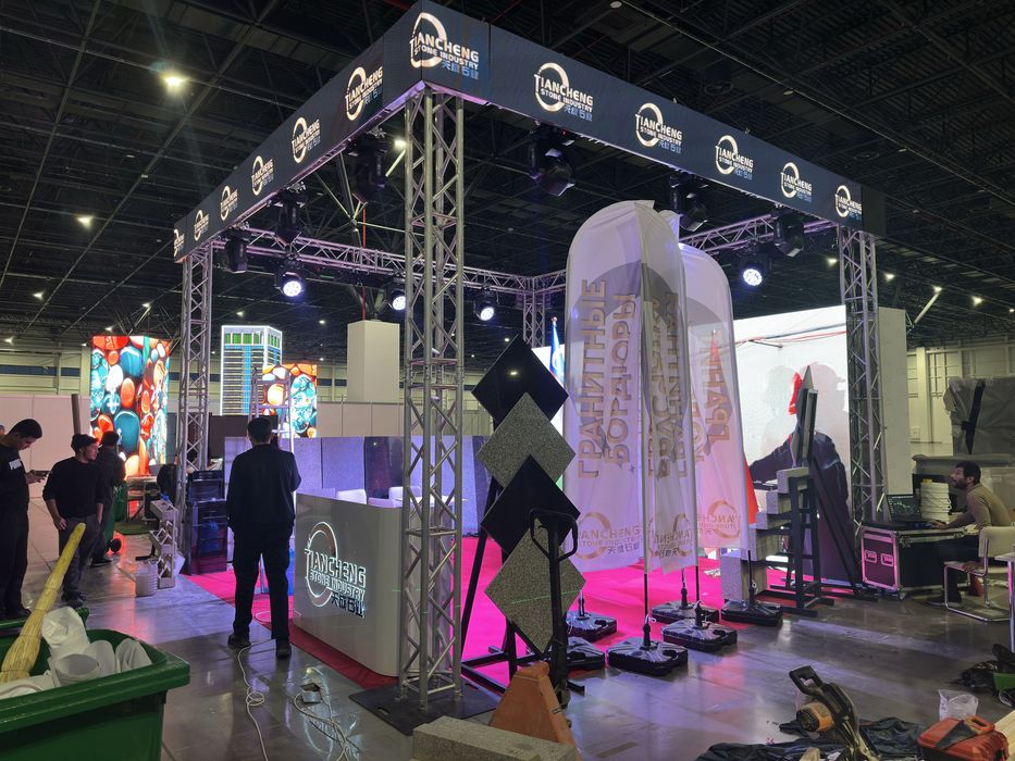 Подиум Лед экран, светомузыка, звук, спецеффекты для мероприятие