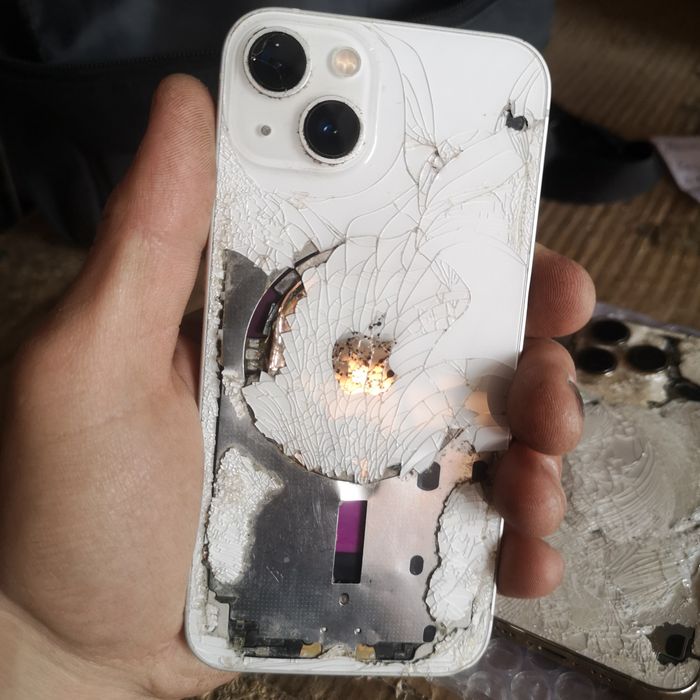 IPhone 15 Prо на запчасти