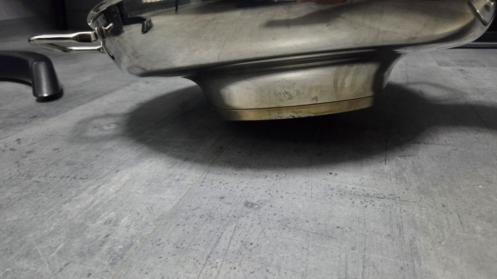 WMF  Тиган с две дръжки и капак