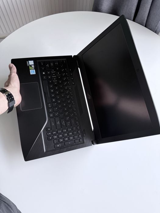 ASUS ROG Strix GL503 –i7, GTX1050Ti, 16GB RAM, SSD+HDD, gaming