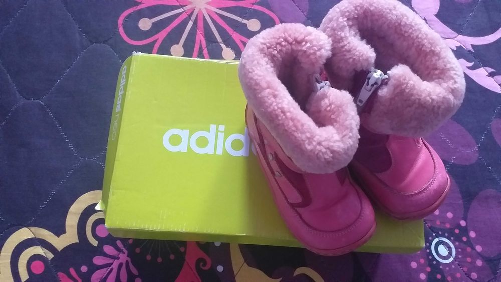 Детски оригинални ботушки за момче размер 32.5   цена 80лв.