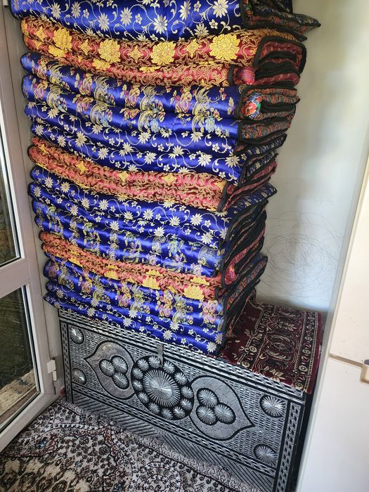 Продаётся сандык с курпачами