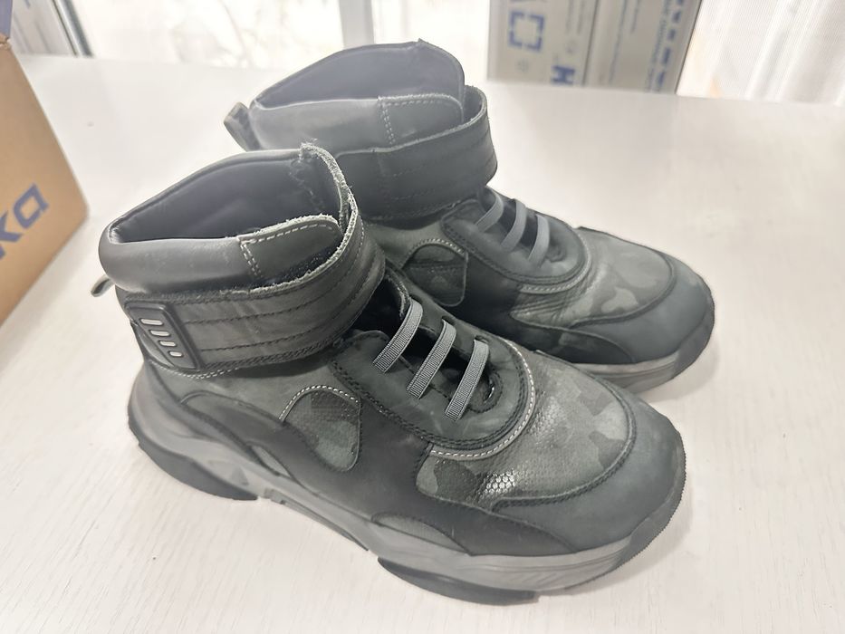 Отдам даром. Обувь