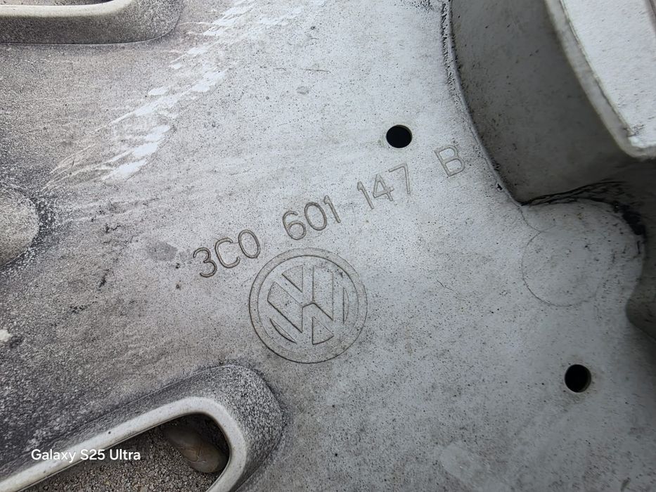 Оригинални тасове VW 16 цола