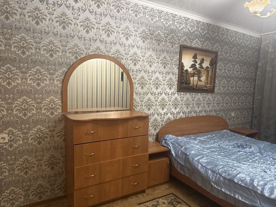 СРОЧНАЯ ПРОДАЖА! Двухспальная кровать, стенка