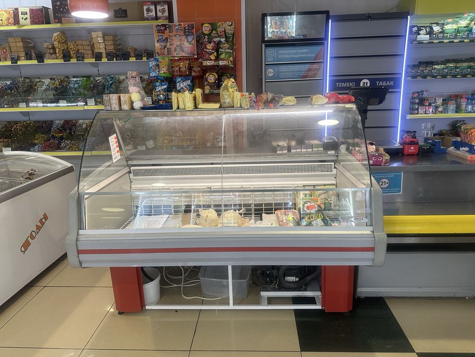 Продаётся минусовая витрина