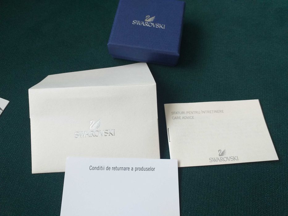 Butoni swarovski + butoni clasici! 350 lei