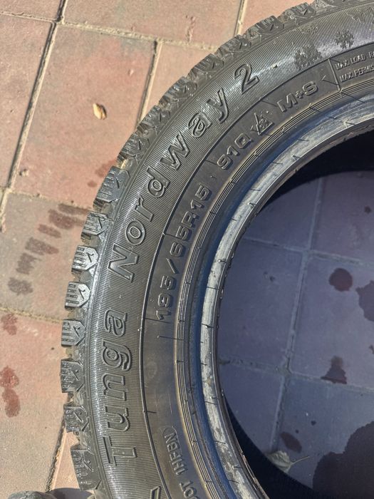 Продам зимнюю резину R15