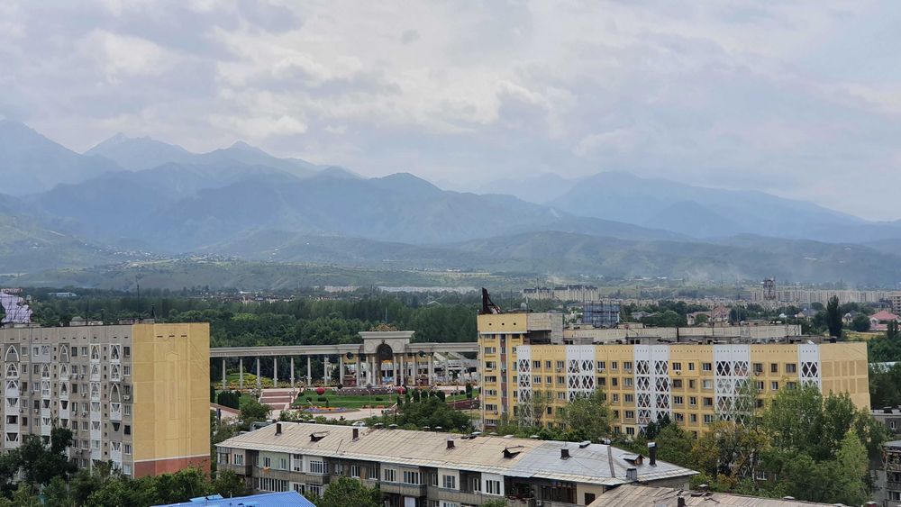 Продам 4-комнатную квартиру Орбита 2