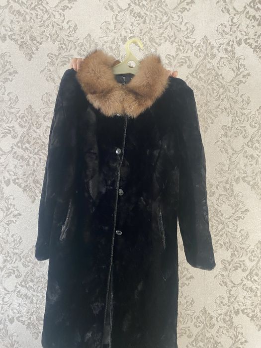 Продам мутоновую шубу , теплая