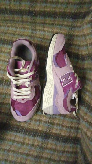 Продам ботинки adidas