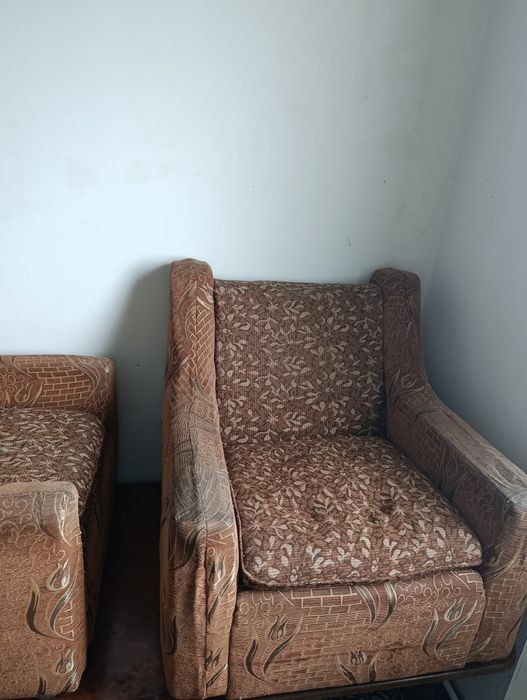 Divan kreslo   sotiladi