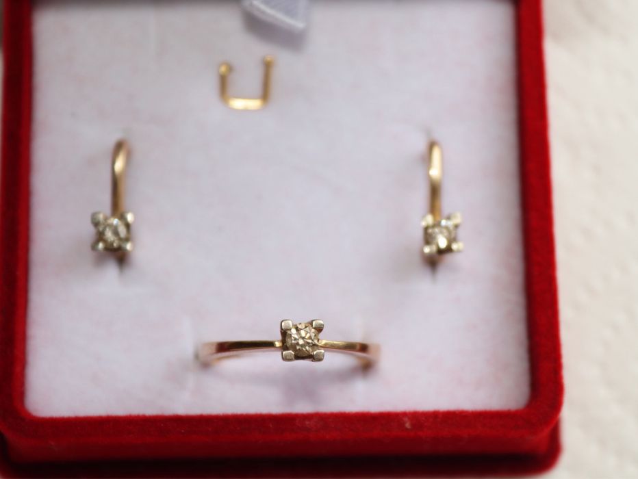 Комплект кольцо, серьги с бриллиантом