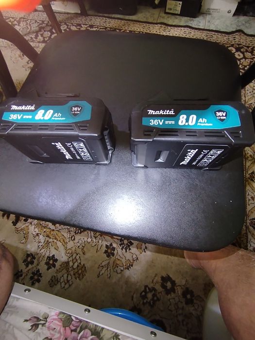 Продавам Makita-Винтовер, чисто ново две батерии+зарядно перфектно за работа