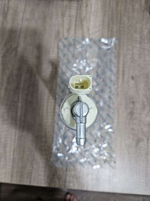 Бензонасос (топливный насос)