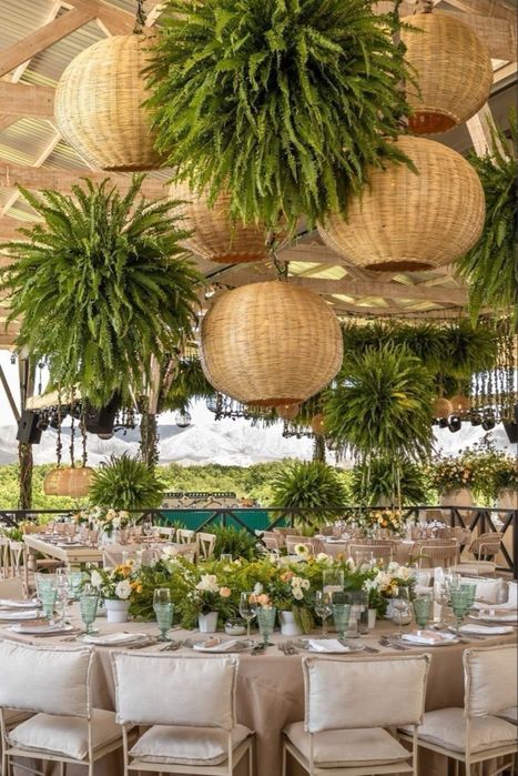 Вазы, абажуры, плафоны,декор